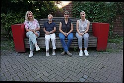 Martina Bäcker (Stadt Sendenhorst), Alfons Bartoniczek (Hospizbewegung), Angelika Reimers (Seniorenbüro) und Veronika Gries (Stadt Sendenhorst, v.l.) werben für den Film- und Gesprächsabend.